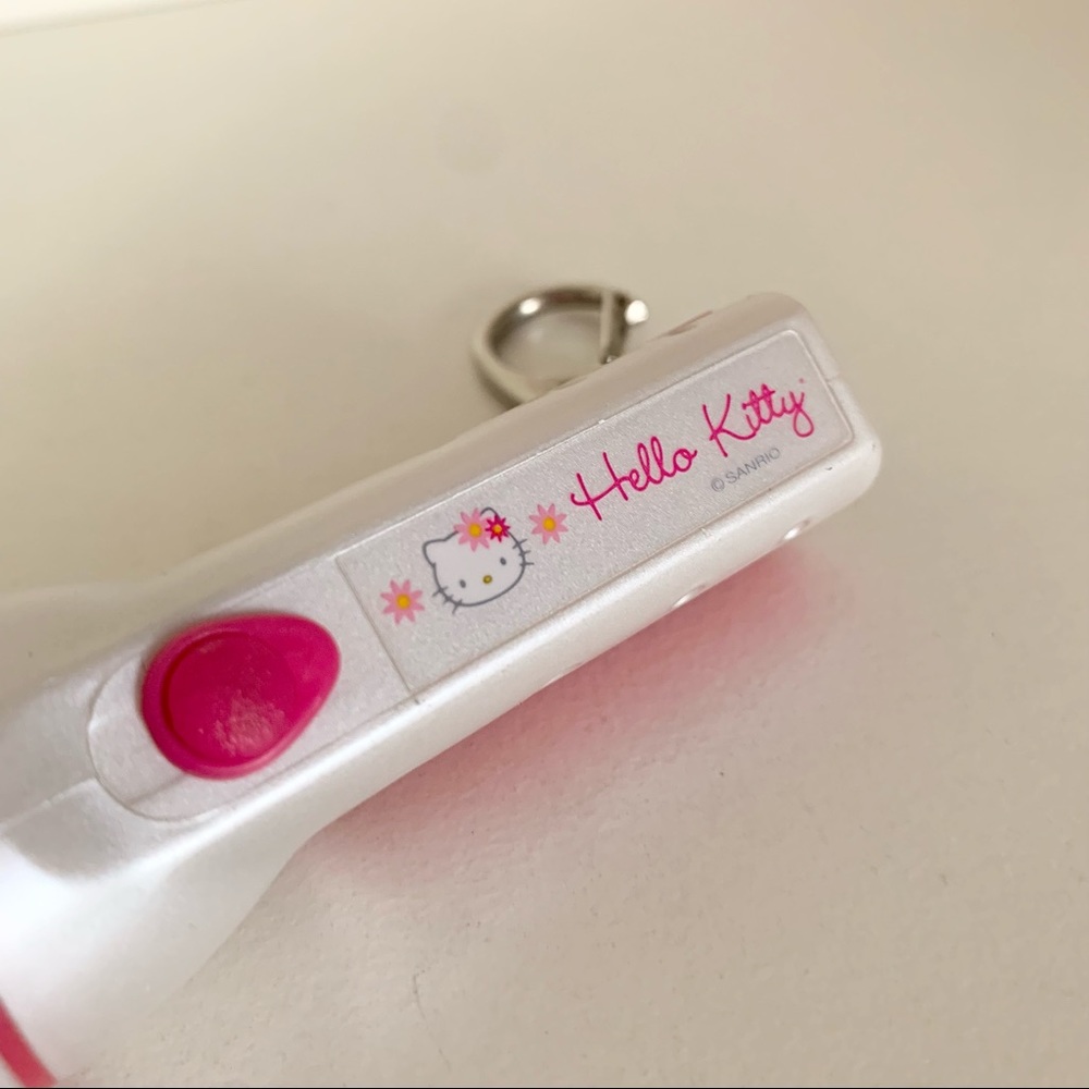 Y2k hello kitty mini flashlight keychain - Picture 7 of 13